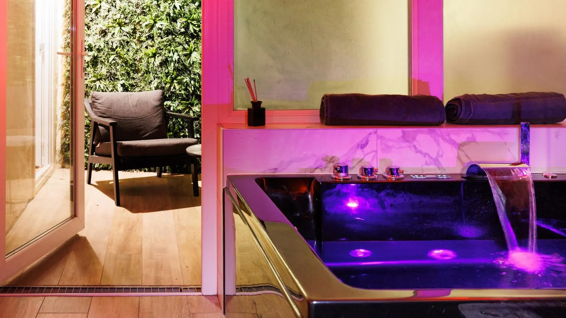 Apartament Love Room Marseille - Orion