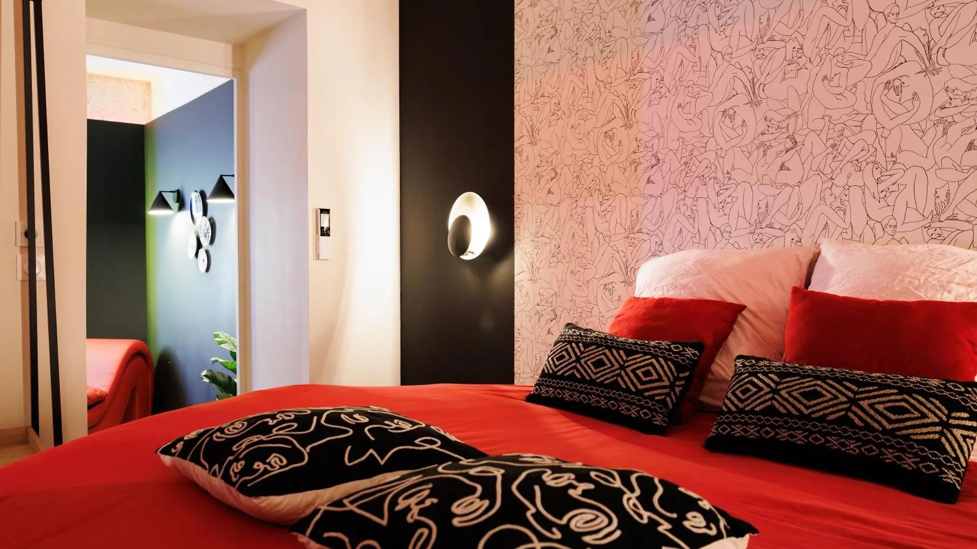 Love Room Marseille - Orion 0*,  Francja
